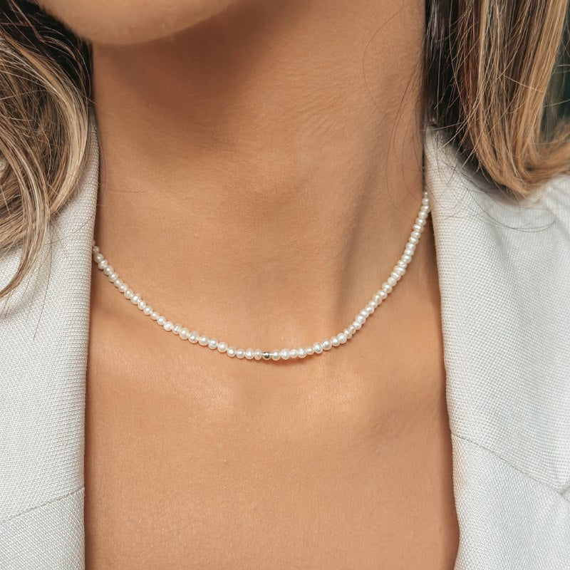 Glamour Silver Necklace - Natural Pearls - Indira