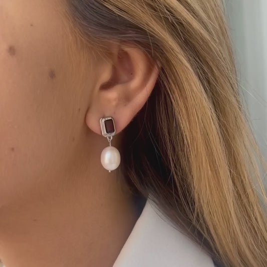 Antique Silver Earrings - Garnet Natural Pearls