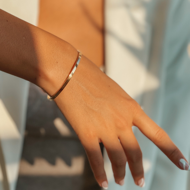 Minimal Silver Bracelet Golden - Indira