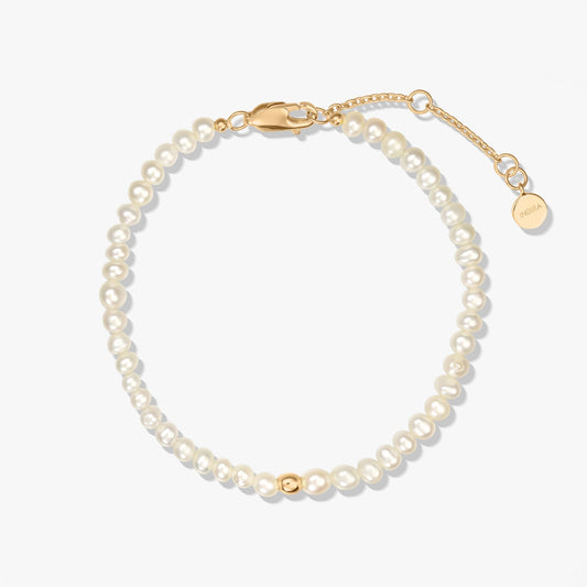 Golden Glamour Silver Bracelet - Natural Pearls
