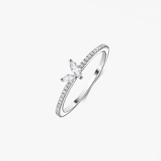 Yuna White Gold Ring – Diamonds