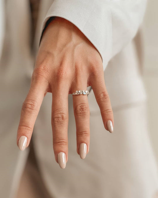 Inel din aur White Verdure - Piatra Lunii - Indira